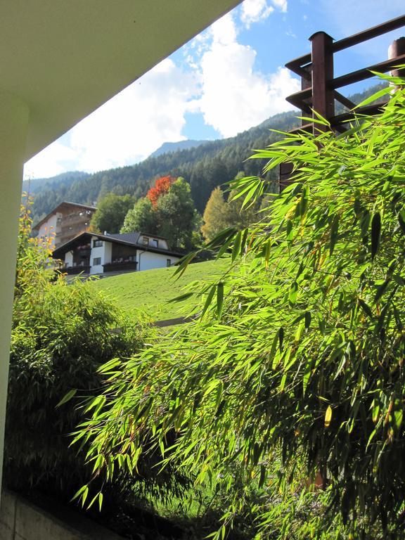 Ferienwohnung Bergpanorama Fulpmes Zimmer foto