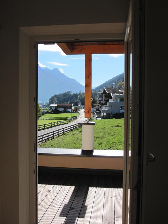 Ferienwohnung Bergpanorama Fulpmes Zimmer foto